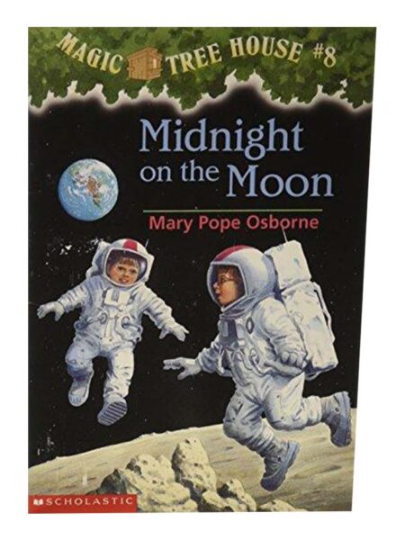 MIDNIGHT ON THE MOON -MAGIC TREE HOUSE 8-
